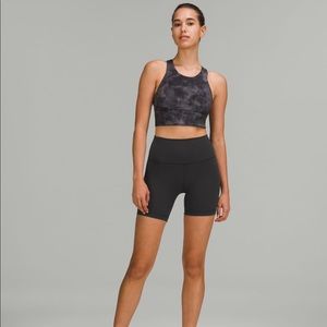 Black Lululemon High Rise Wunder Train 6 inch Short